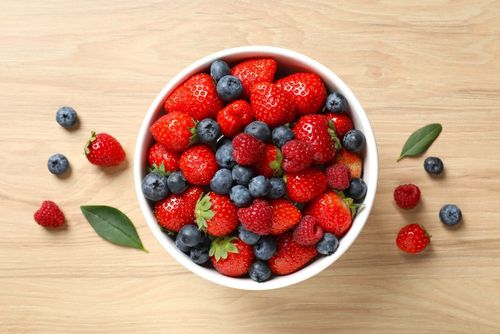 קערת פירות יער בריאות